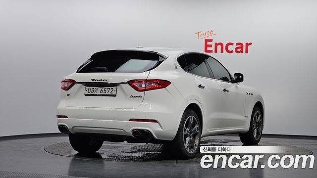 Maserati Levante 3.0 AWD GranLusso 2018 — фото 2