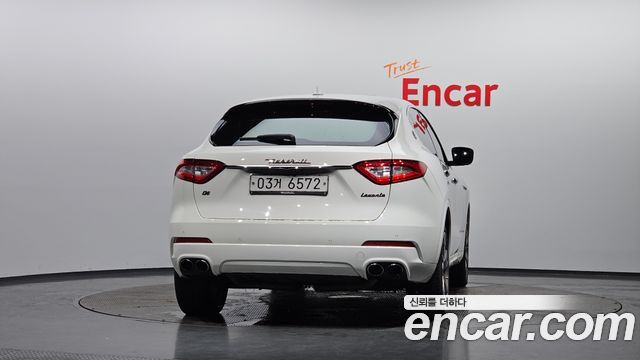 Maserati Levante 3.0 AWD GranLusso 2018 — фото 4