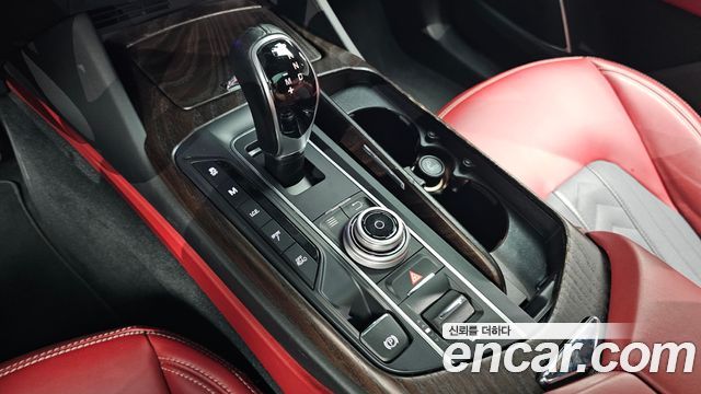 Maserati Levante 3.0 AWD GranLusso 2018 — фото 9
