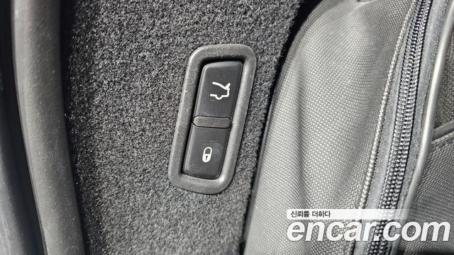 Maserati Levante 3.0 AWD GranLusso 2018 — фото 16