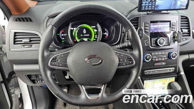 Renault Korea QM6 Quest 2.0 LPe LE 2WD 2024 — фото 13