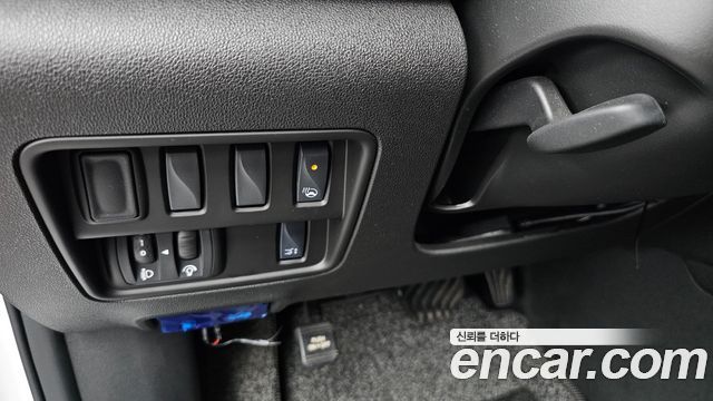 Renault Korea QM6 Quest 2.0 LPe LE 2WD 2024 — фото 14