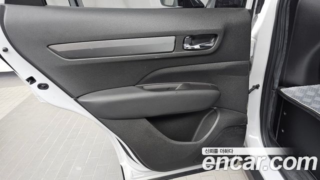 Renault Korea QM6 Quest 2.0 LPe LE 2WD 2024 — фото 25