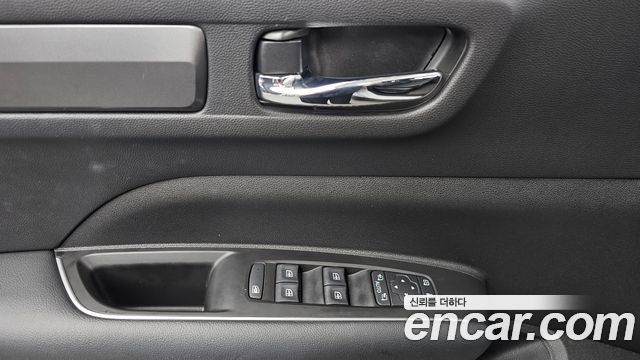 Renault Korea QM6 Quest 2.0 LPe LE 2WD 2024 — фото 32
