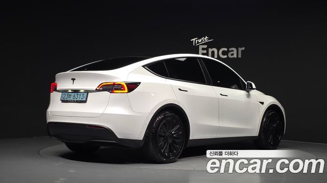 Tesla Model Y Standard Range RWD 2021 — фото 2