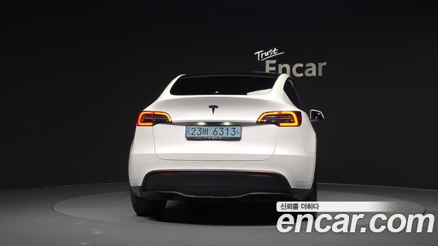 Tesla Model Y Standard Range RWD 2021 — фото 4