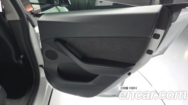 Tesla Model Y Standard Range RWD 2021 — фото 25