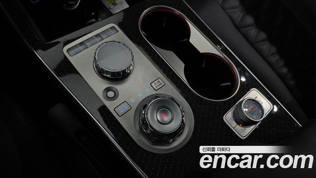 Genesis GV80 Coupe 3.5T e-S/C Gasoline AWD 2026 — фото 9
