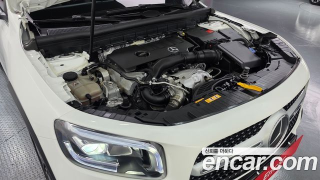 Mercedes-Benz GLB-Class (X247) GLB250 4MATIC 2023 — фото 6