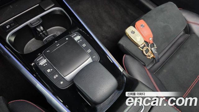 Mercedes-Benz GLB-Class (X247) GLB250 4MATIC 2023 — фото 37