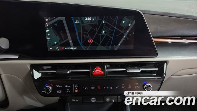 Kia Niro EV Earth 2023 — фото 12