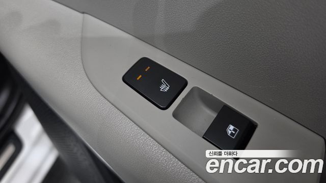 Kia Niro EV Earth 2023 — фото 33