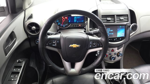 Chevrolet Aveo Sedan LS Deluxe 2014 — фото 13
