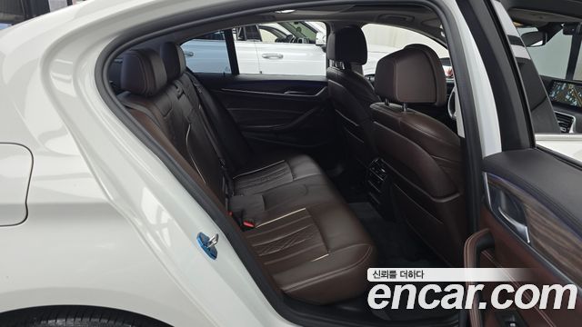 BMW 5 Series (G30) 530i xDrive Luxury Plus 2018 — фото 11