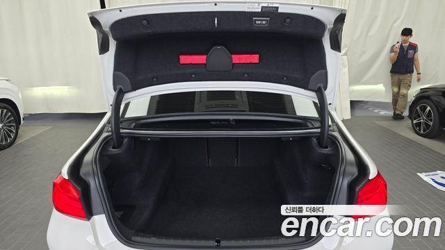 BMW 5 Series (G30) 530i xDrive Luxury Plus 2018 — фото 20