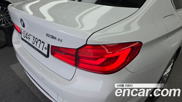 BMW 5 Series (G30) 530i xDrive Luxury Plus 2018 — фото 23