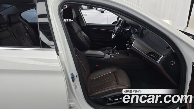 BMW 5 Series (G30) 530i xDrive Luxury Plus 2018 — фото 26