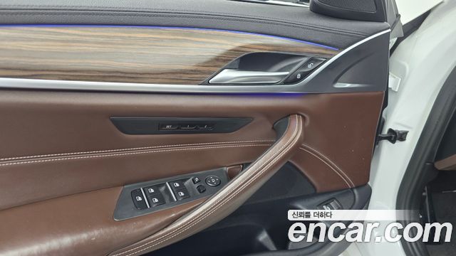 BMW 5 Series (G30) 530i xDrive Luxury Plus 2018 — фото 28