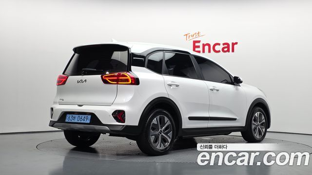 Kia Niro Plus Earth 2023 — фото 2