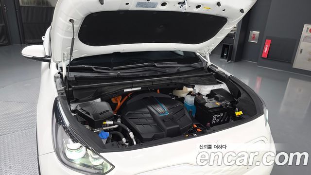 Kia Niro Plus Earth 2023 — фото 6