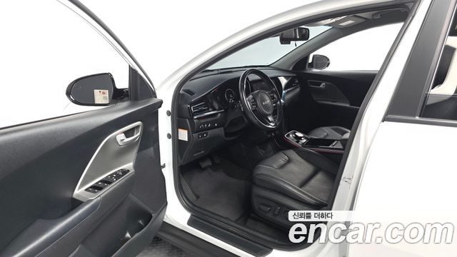 Kia Niro Plus Earth 2023 — фото 10