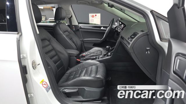 Volkswagen Golf (VII) 2.0 TDI Premium 2016 — фото 11
