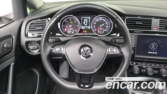 Volkswagen Golf (VII) 2.0 TDI Premium 2016 — фото 13