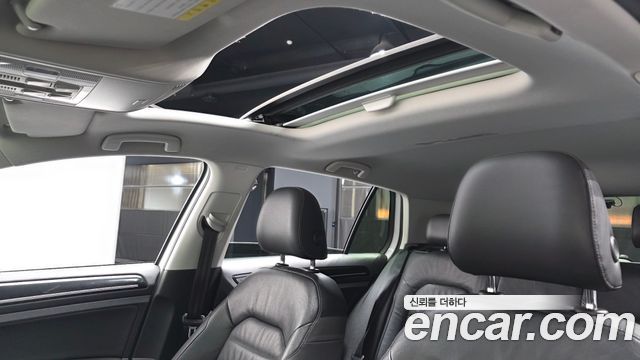 Volkswagen Golf (VII) 2.0 TDI Premium 2016 — фото 19