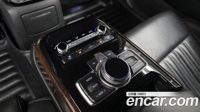 Genesis EQ900 3.8 GDI AWD Luxury 2016 — фото 19