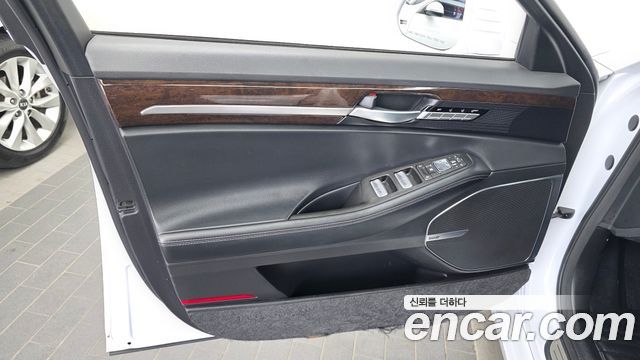 Genesis EQ900 3.8 GDI AWD Luxury 2016 — фото 24