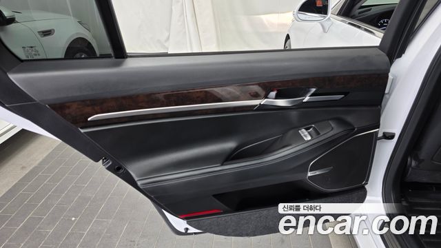 Genesis EQ900 3.8 GDI AWD Luxury 2016 — фото 25