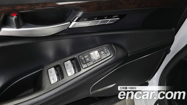 Genesis EQ900 3.8 GDI AWD Luxury 2016 — фото 28