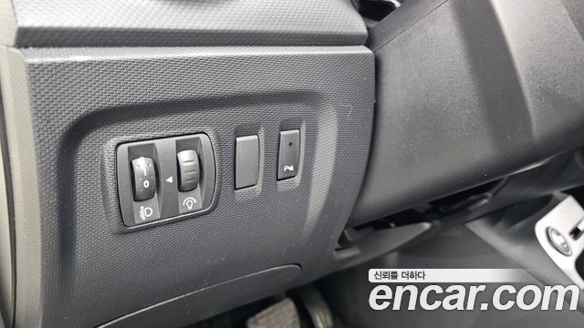 Renault Korea QM3 RE 2015 — фото 18