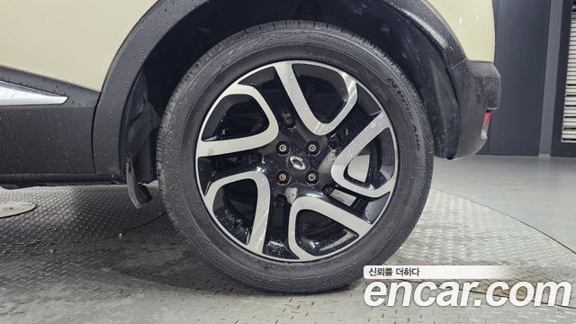 Renault Korea QM3 RE 2015 — фото 21