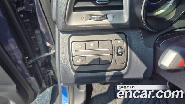 KG Mobility (SsangYong) Tivoli LX 2WD DLX 2016 — фото 17