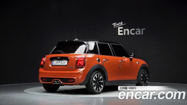 MINI Cooper S 5Door HIGH 3rd 2020 — фото 2
