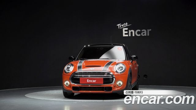 MINI Cooper S 5Door HIGH 3rd 2020 — фото 3