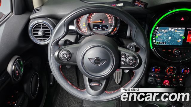 MINI Cooper S 5Door HIGH 3rd 2020 — фото 17