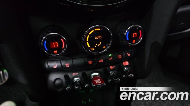 MINI Cooper S 5Door HIGH 3rd 2020 — фото 23