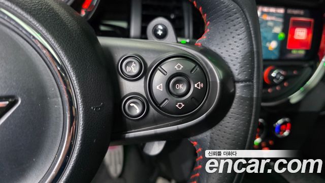 MINI Cooper S 5Door HIGH 3rd 2020 — фото 39