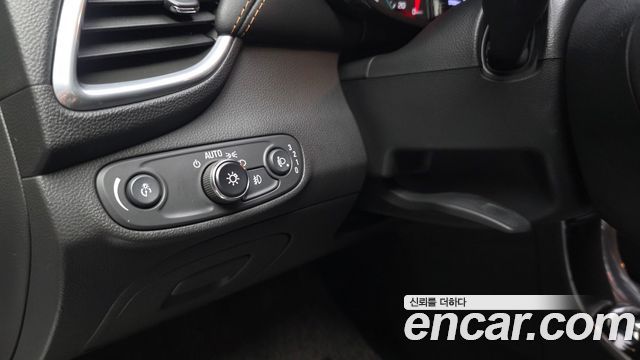 Chevrolet Trax 1.4 Premier 2019 — фото 19