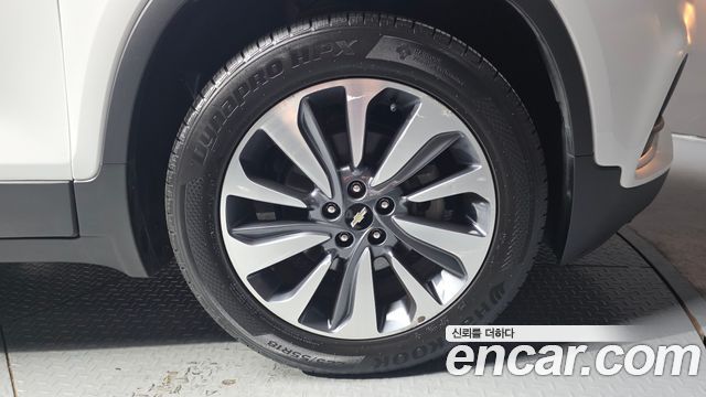 Chevrolet Trax 1.4 Premier 2019 — фото 21