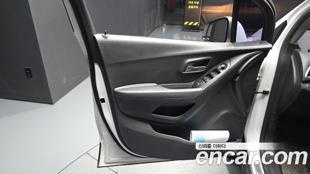 Chevrolet Trax 1.4 Premier 2019 — фото 24