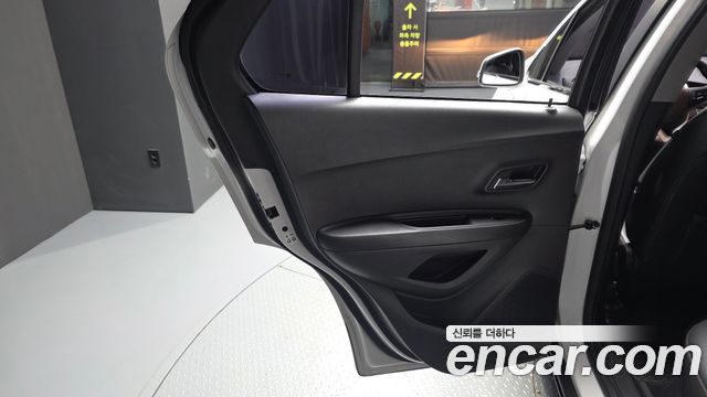 Chevrolet Trax 1.4 Premier 2019 — фото 25