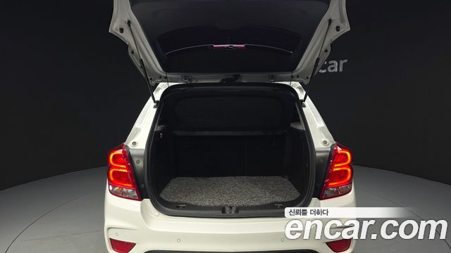 Chevrolet Trax 1.4 Premier 2019 — фото 28