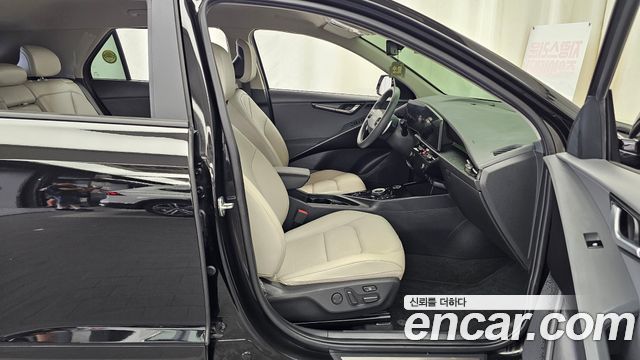 Kia Niro Signature 2022 — фото 32