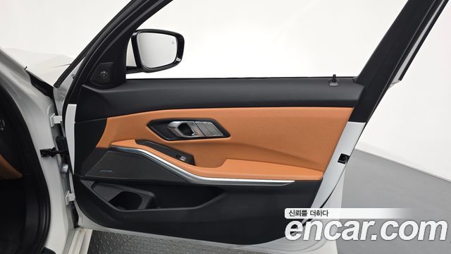 BMW 3 Series (G20) 320i Touring M Sports 2024 — фото 30