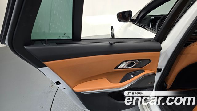 BMW 3 Series (G20) 320i Touring M Sports 2024 — фото 31