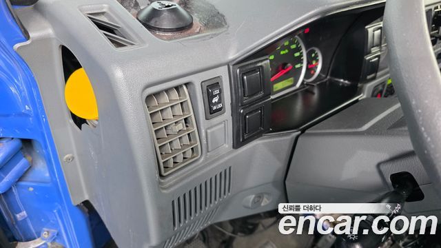 Chevrolet Damas 2-Seater Panel-Van DLX 2016 — фото 16