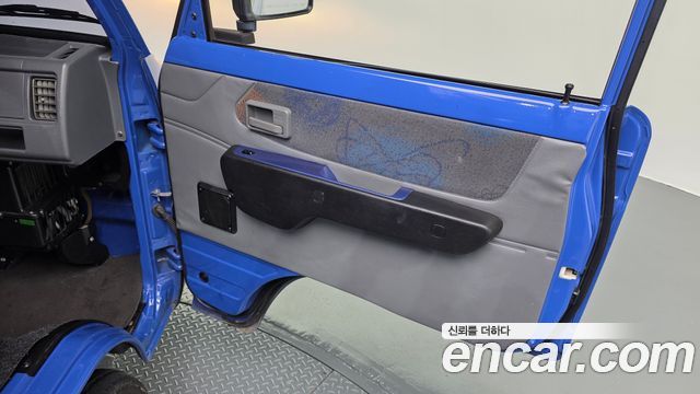 Chevrolet Damas 2-Seater Panel-Van DLX 2016 — фото 24